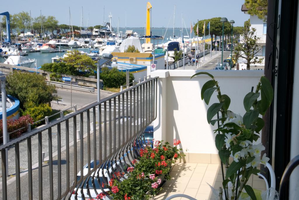 Hotel La Goletta Lignano Sabbiadoro Exterior photo